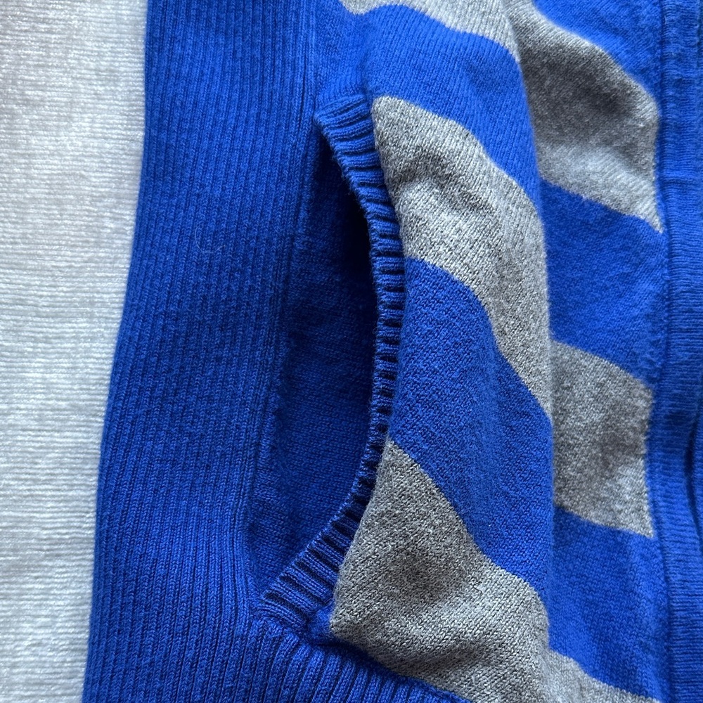 Guess Women's Blue and Gray Chevron Jacket Y2K - Picture 4 of 6